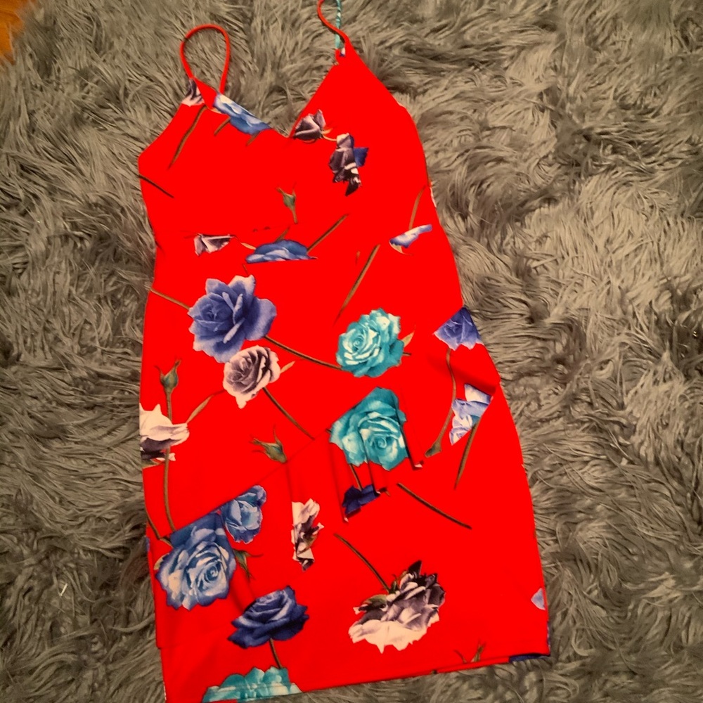 🛍✨CLEARANCE 🛍⭐️ Red Ruffle Mini Dress